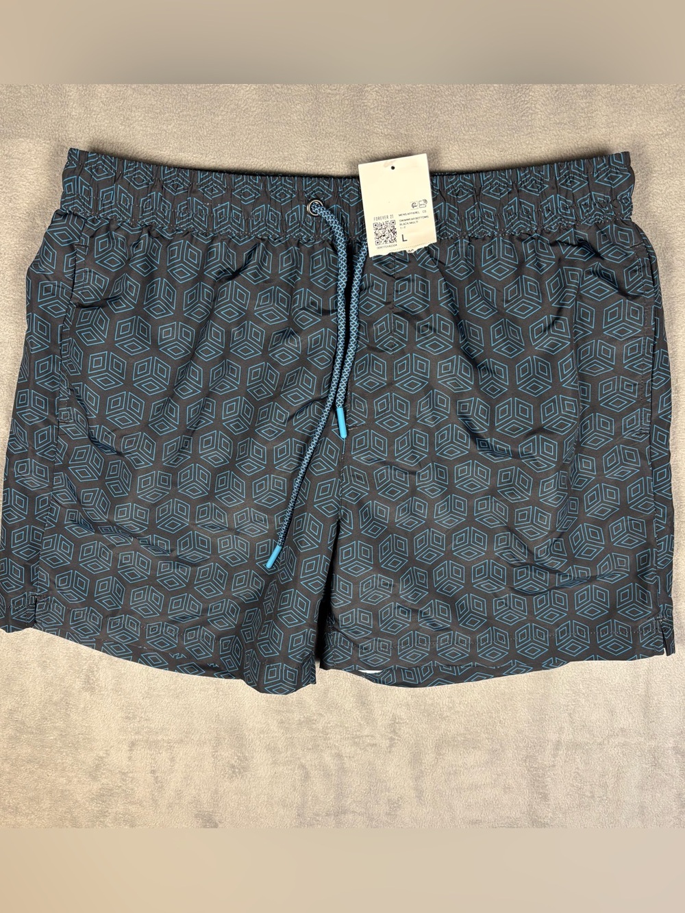 NWT Forever 21 Mens Swim Trunks Large Black Blue Geometric Cube Board Shorts
